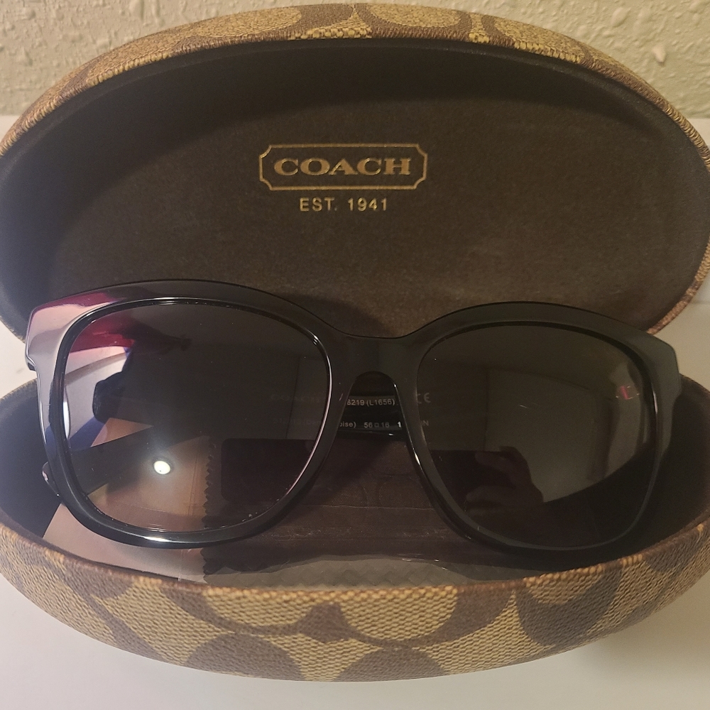 Coach - Picture 2 of 2